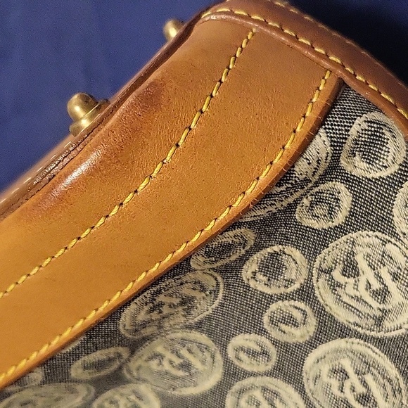 Dooney & Bourke Bubble Logo Print w/Dustbag - Picture 7 of 15